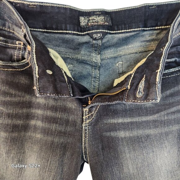 Silver Jeans Co Suki Bermuda Shorts W31/L11 Womens Dark Wash Stretch Distressed - Picture 13 of 16